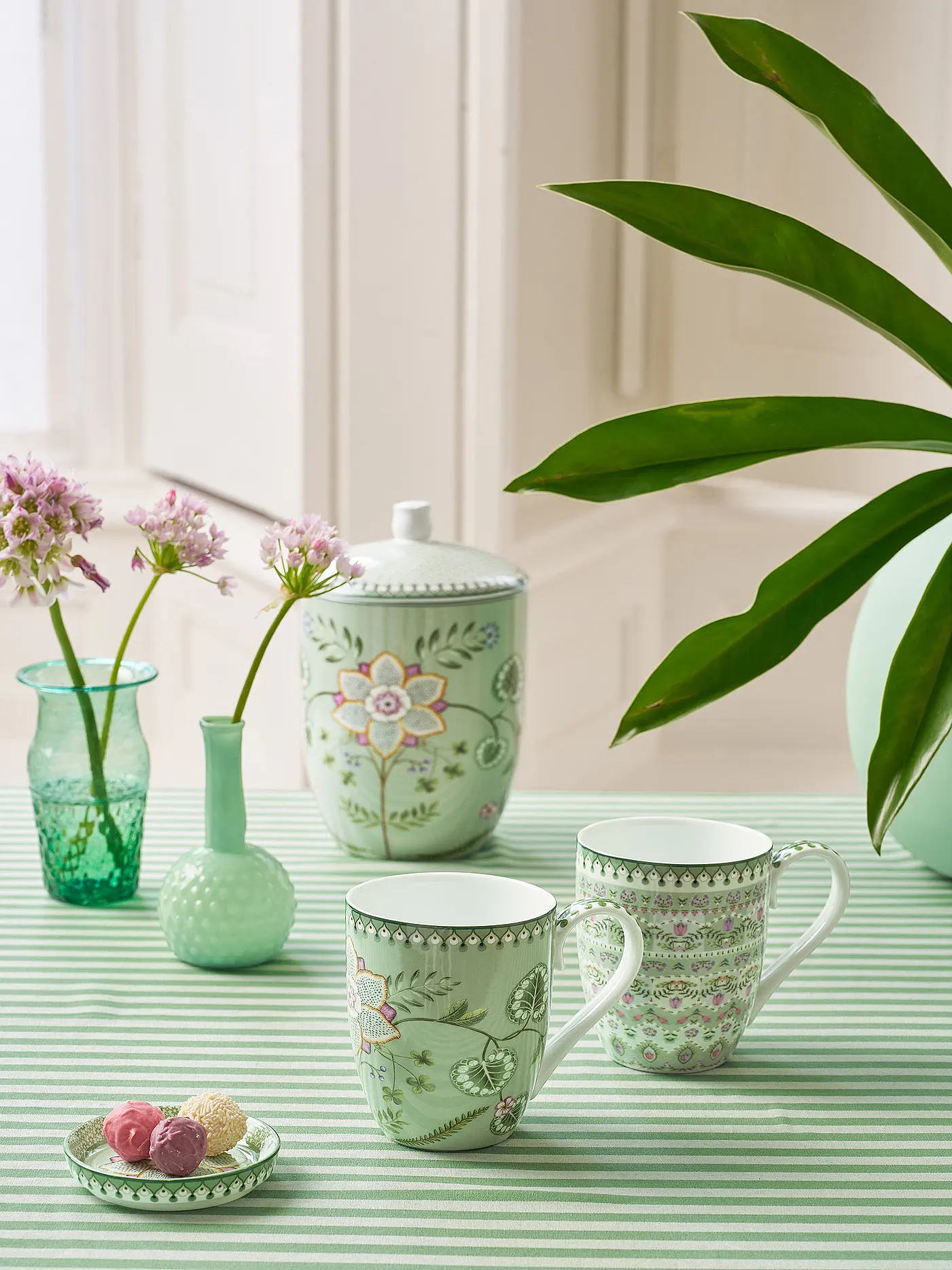 PIP STUDIO | Henkelbecher 2er Set XLarge LILY & LOTUS 450ml | hellgrün